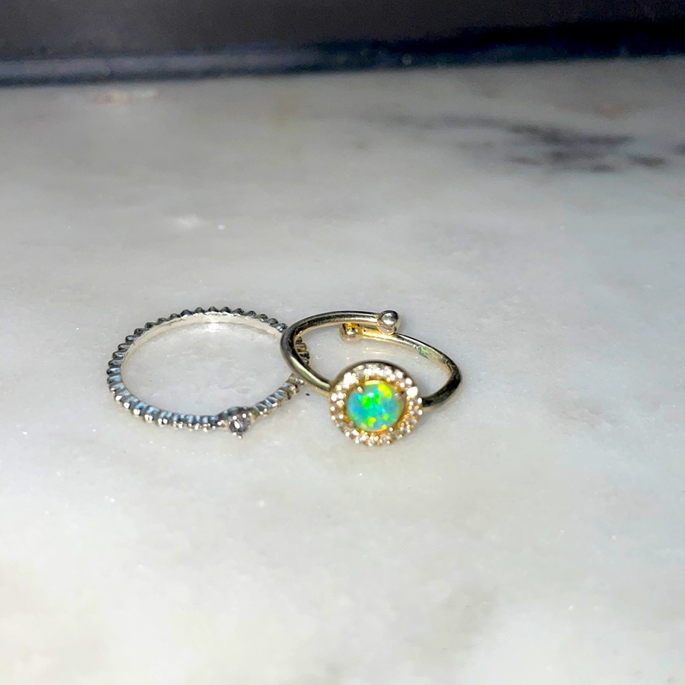 Bundle of 2 cute rings